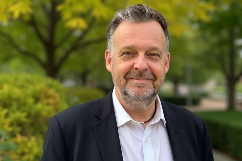 Stefan Schneider ist Verkaufsleiter Deutschland bei LUCHT LHZ, Hersteller von Elektroheizungen